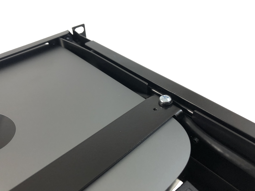 Close-up of USB cabe routing to rear