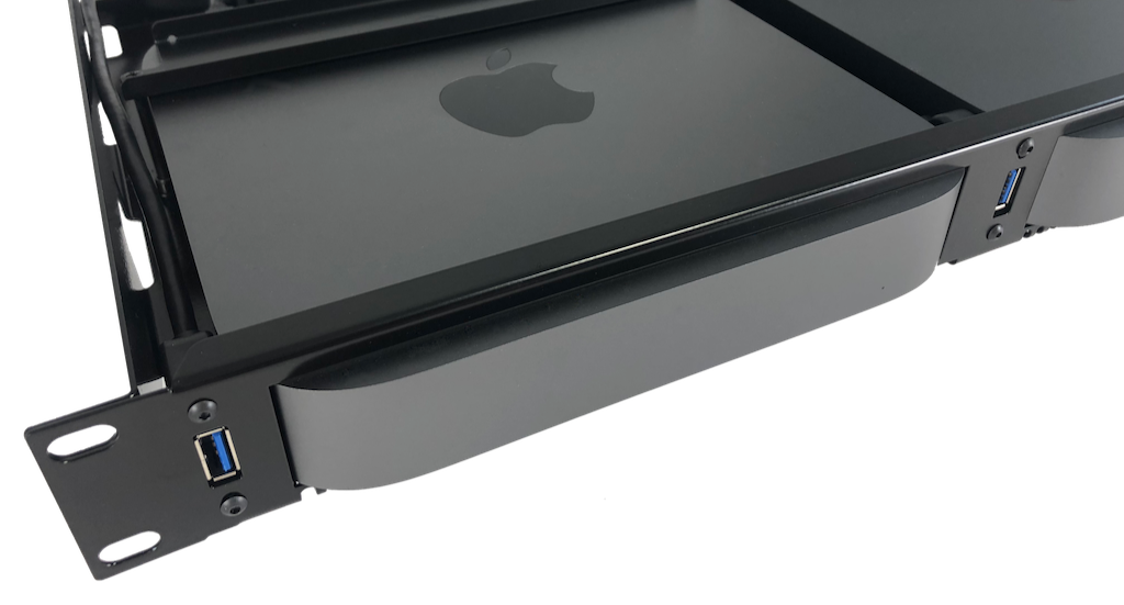 USB 3.0 Cable installed on both Sides of Rackmount